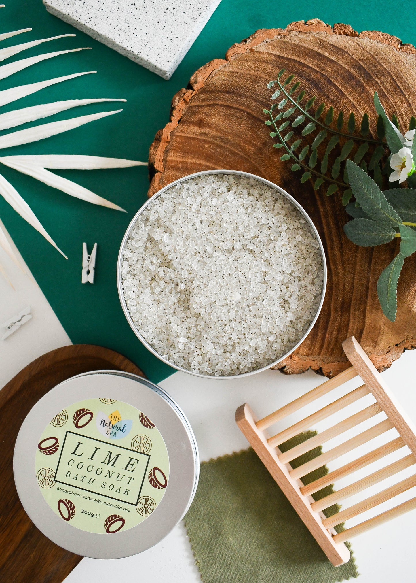 Botanical Bath Soak Tin – Natural Mineral Bath Salts – Lime Coconut